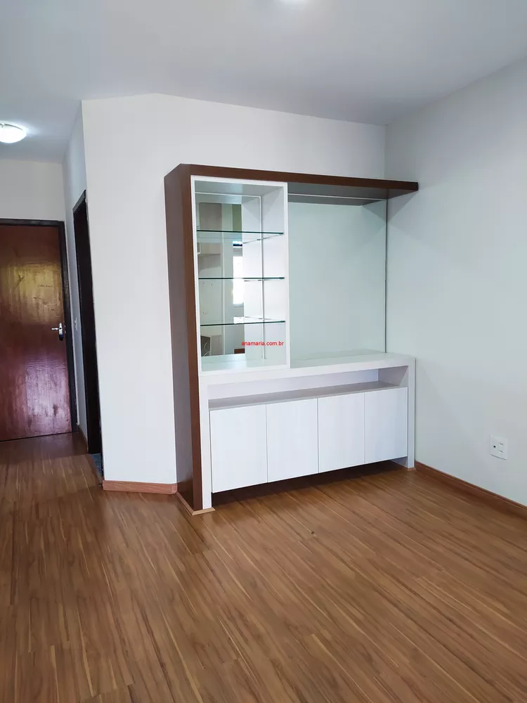 Apartamento à venda com 2 quartos, 68m² - Foto 1