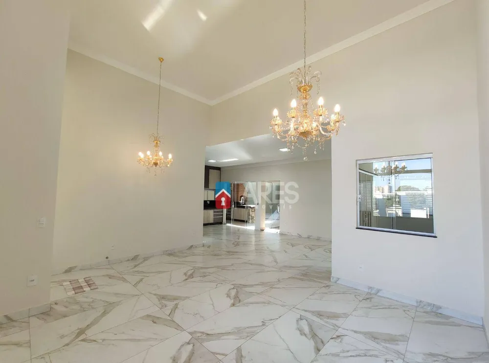 Casa, 3 quartos, 200 m² - Foto 3