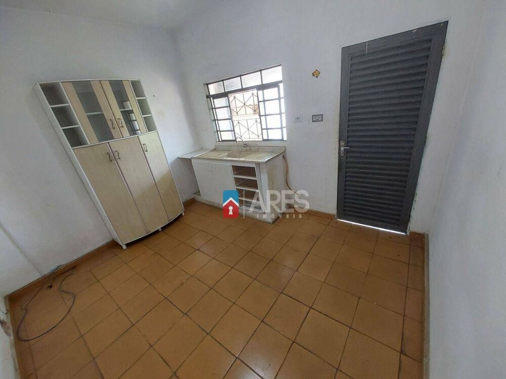 Casa, 5 quartos, 143 m² - Foto 2