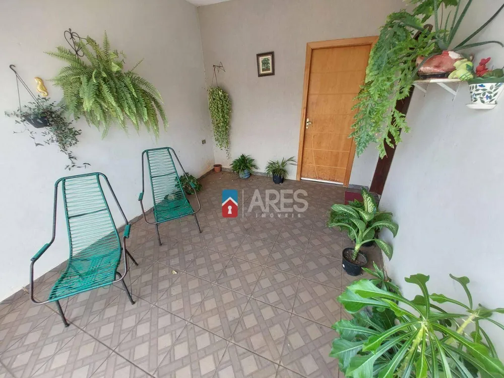 Casa, 5 quartos, 143 m² - Foto 1