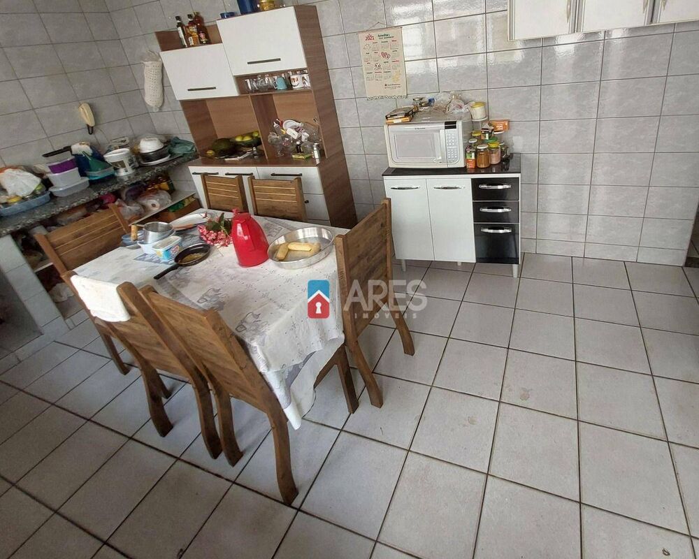 Casa, 5 quartos, 143 m² - Foto 3