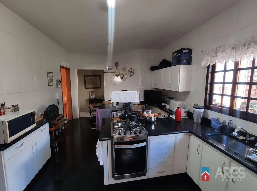 Casa, 3 quartos, 286 m² - Foto 11