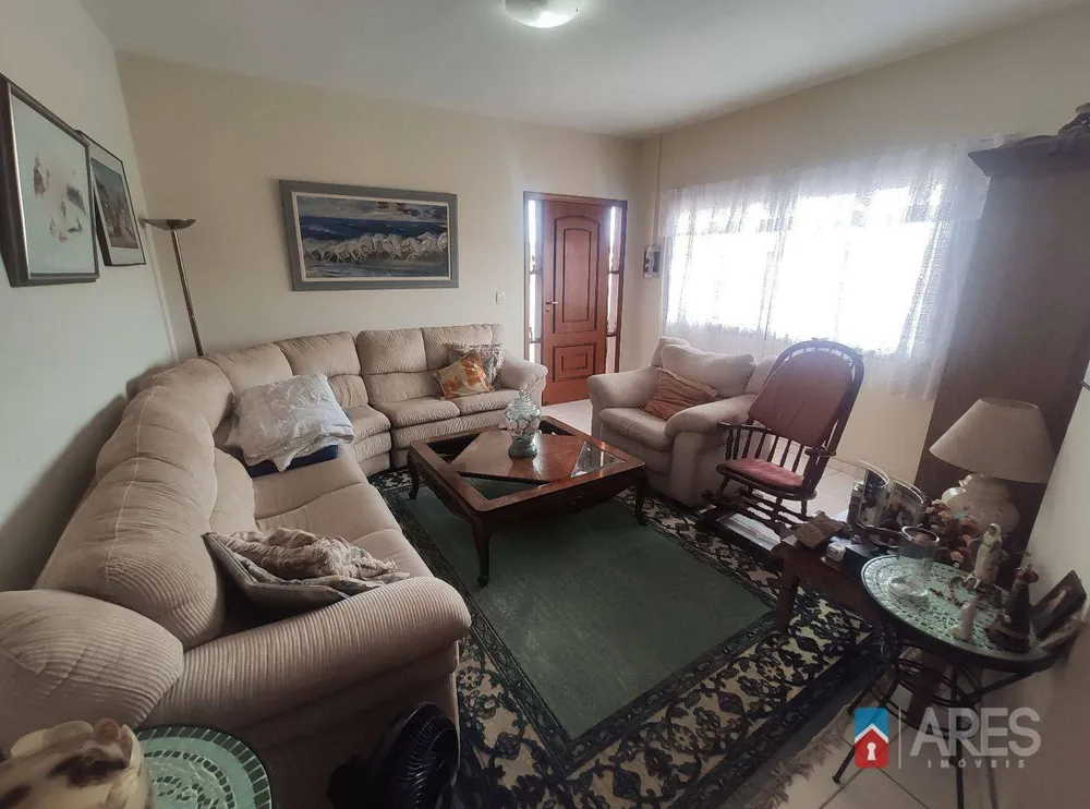Casa, 3 quartos, 286 m² - Foto 2