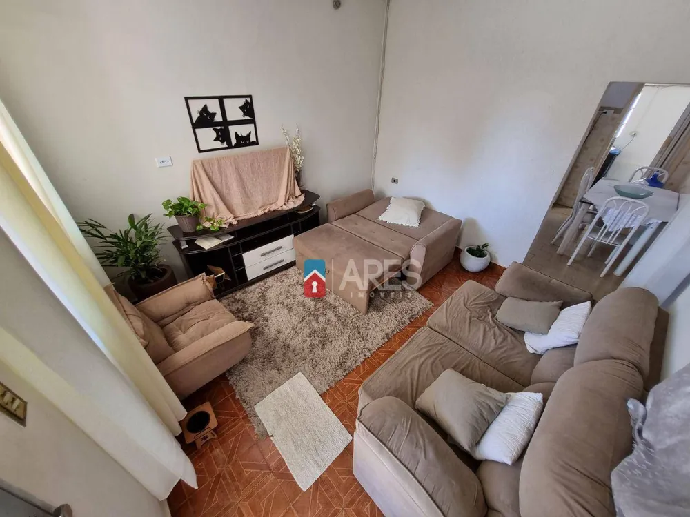 Casa, 4 quartos, 239 m² - Foto 1