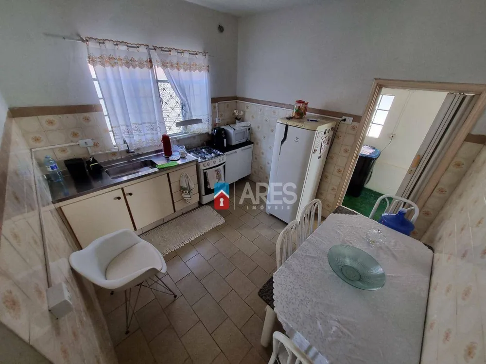 Casa, 4 quartos, 239 m² - Foto 3