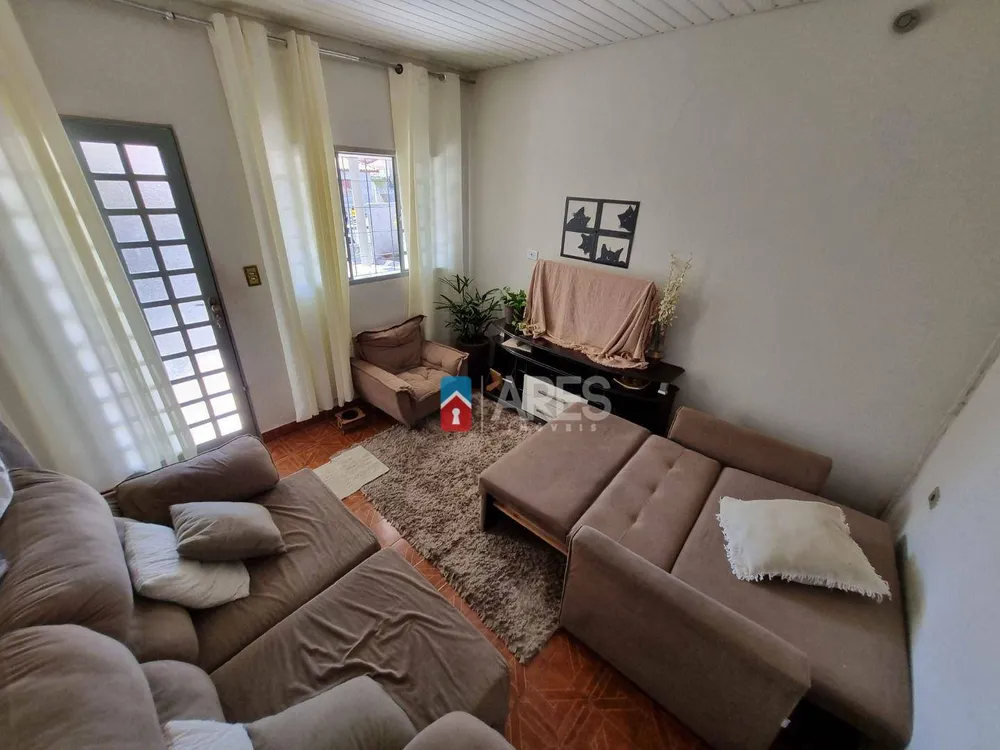 Casa, 4 quartos, 239 m² - Foto 2