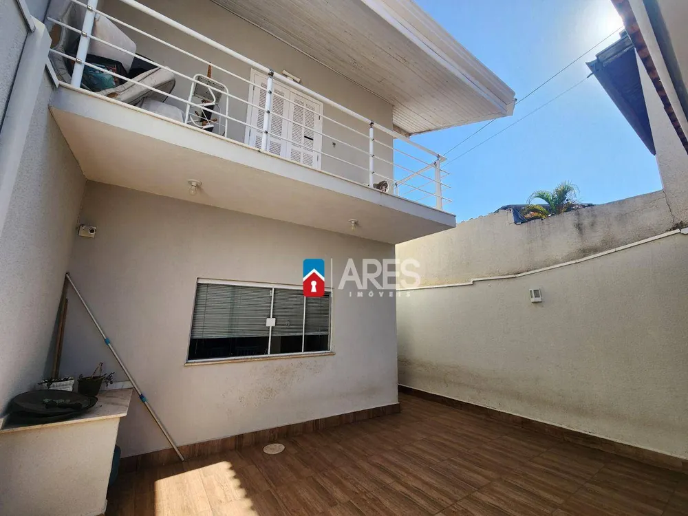 Casa, 2 quartos, 159 m² - Foto 2