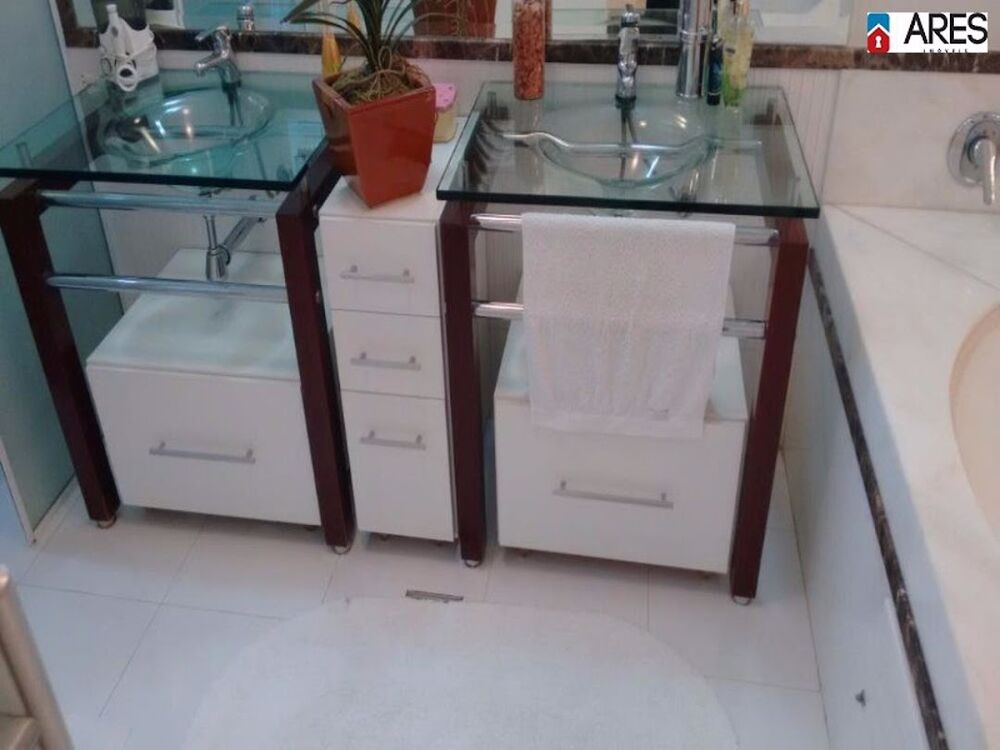 Casa à venda com 3 quartos, 600m² - Foto 4