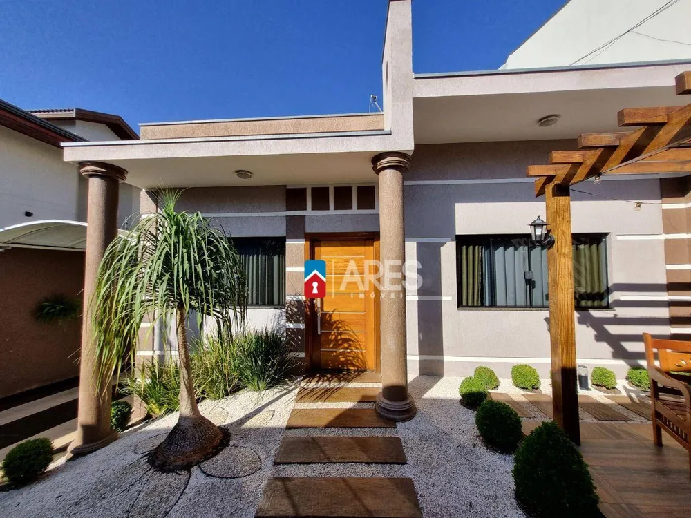 Casa, 5 quartos, 291 m² - Foto 3