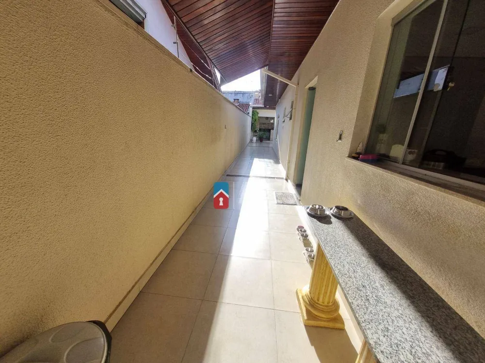 Casa, 3 quartos, 209 m² - Foto 3
