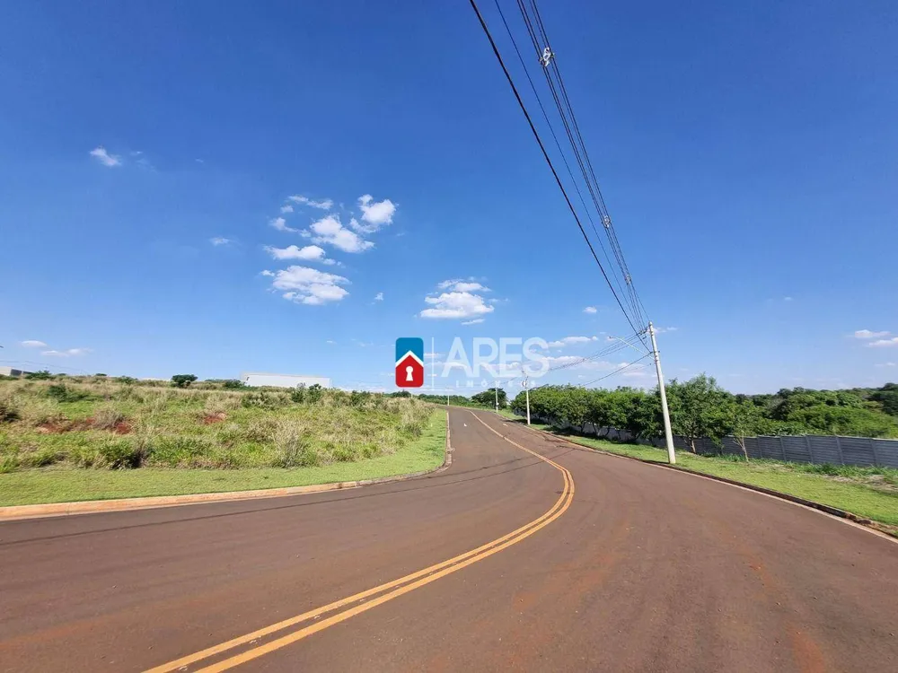 Loteamento e Condomínio, 1000 m² - Foto 1