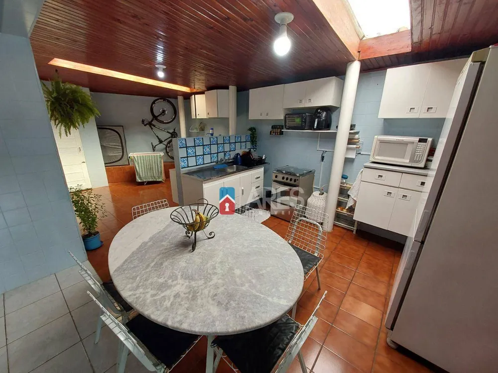 Casa, 3 quartos, 141 m² - Foto 11