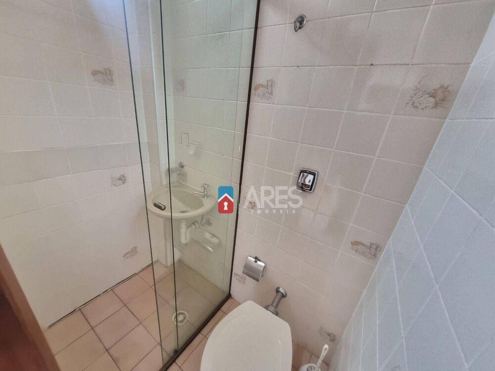 Apartamento à venda com 2 quartos, 74m² - Foto 2