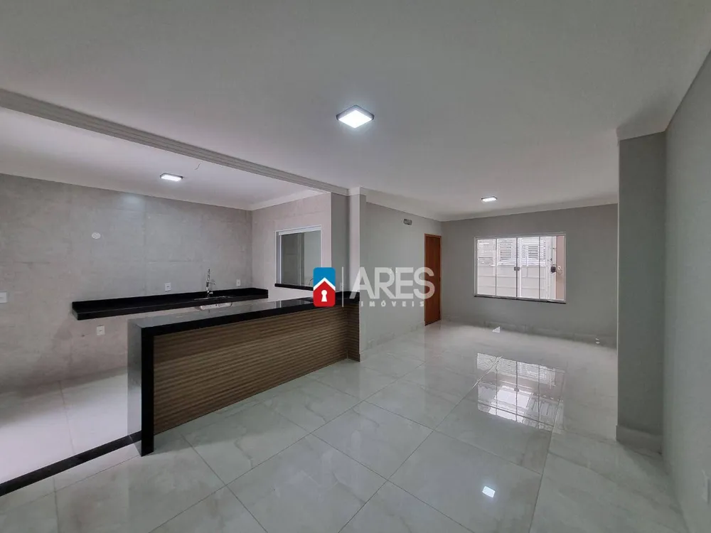 Casa, 3 quartos, 121 m² - Foto 1