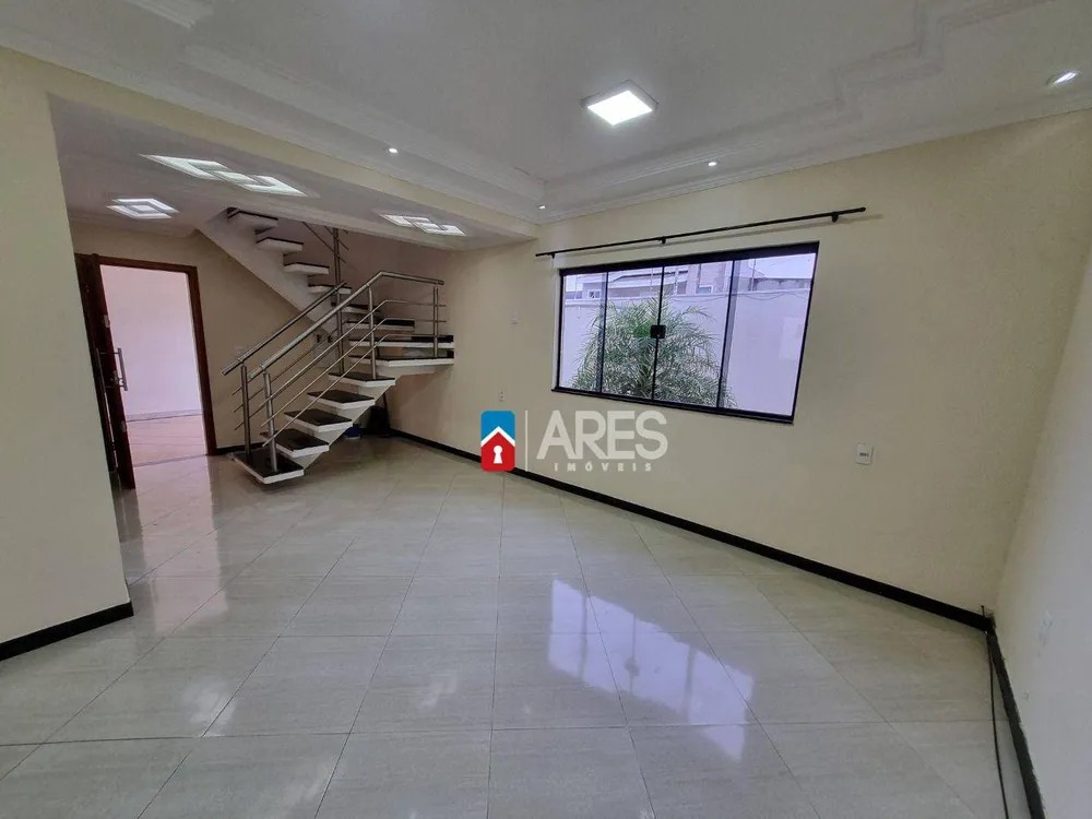 Casa, 3 quartos, 195 m² - Foto 2