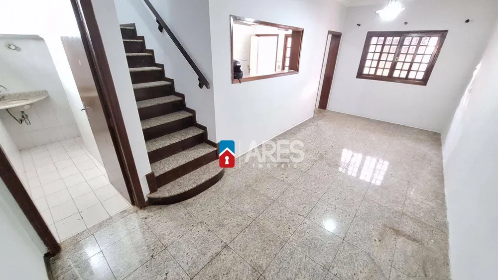 Casa, 4 quartos, 222 m² - Foto 2