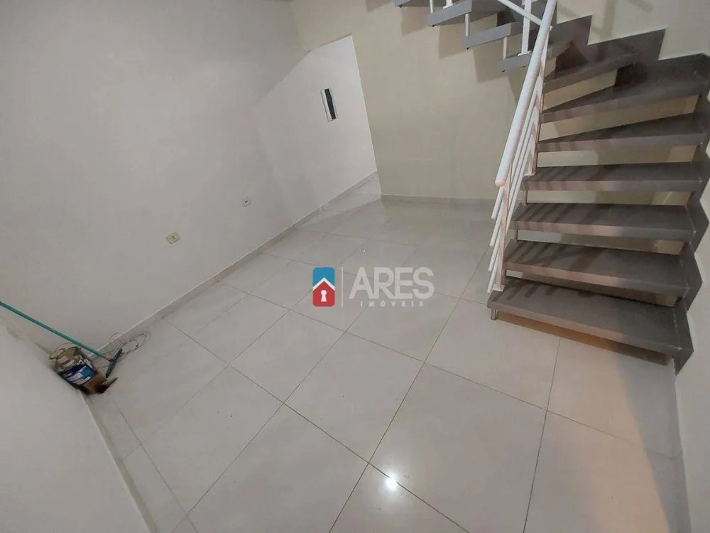 Casa, 4 quartos, 207 m² - Foto 1