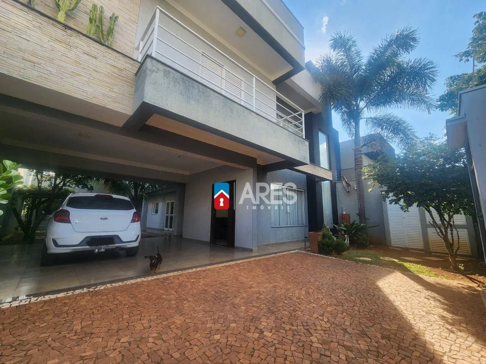Casa, 4 quartos, 290 m² - Foto 1