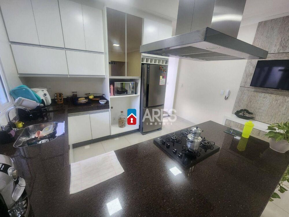Casa, 4 quartos, 290 m² - Foto 3