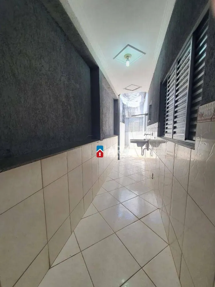 Casa, 5 quartos, 224 m² - Foto 2