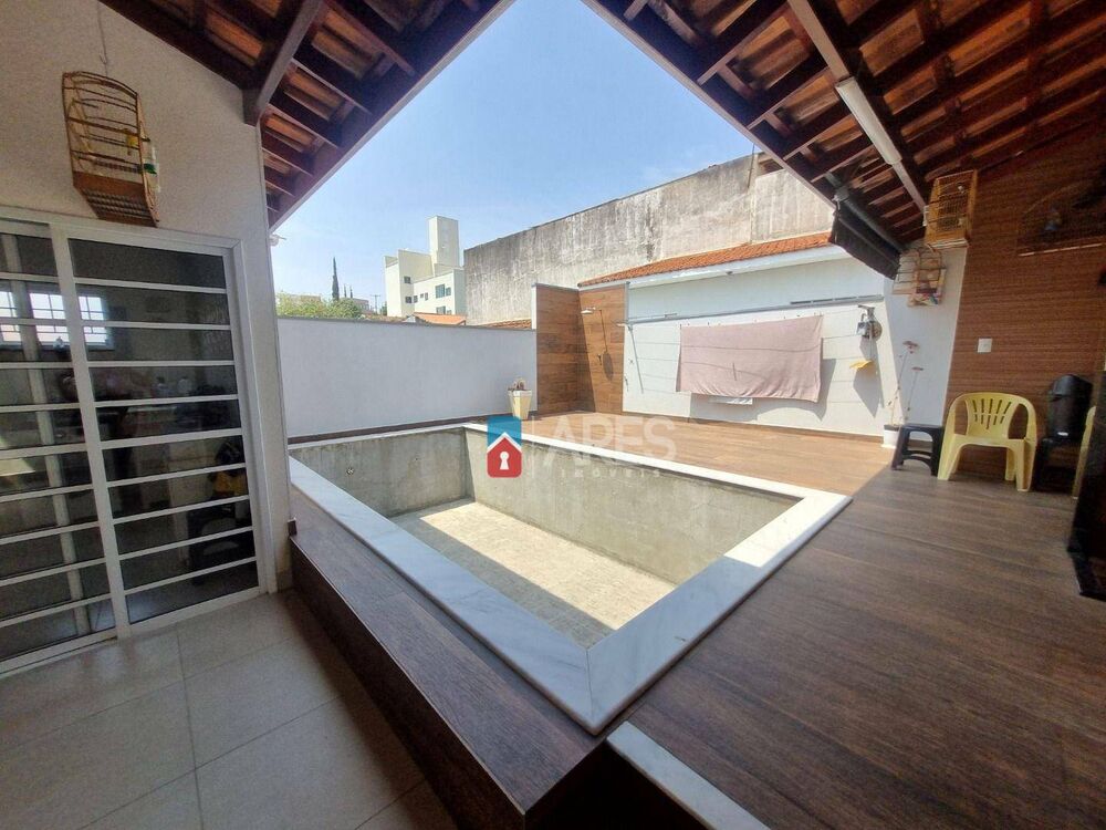 Casa, 4 quartos, 203 m² - Foto 3
