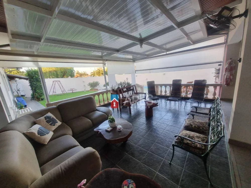 Casa, 5 quartos, 220 m² - Foto 2