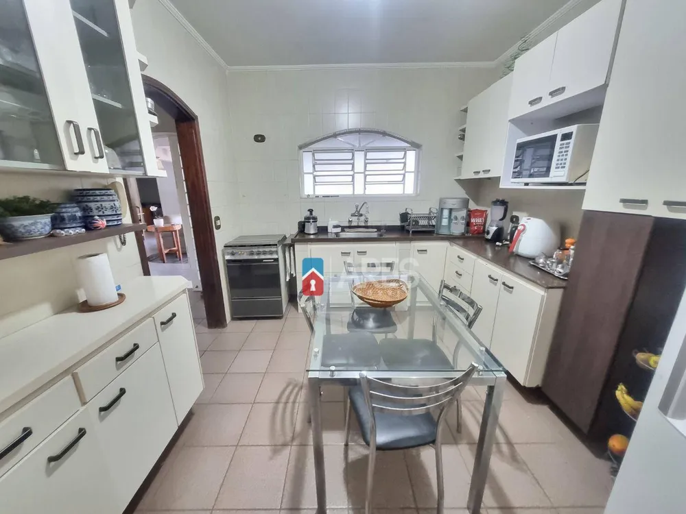 Casa, 5 quartos, 220 m² - Foto 9