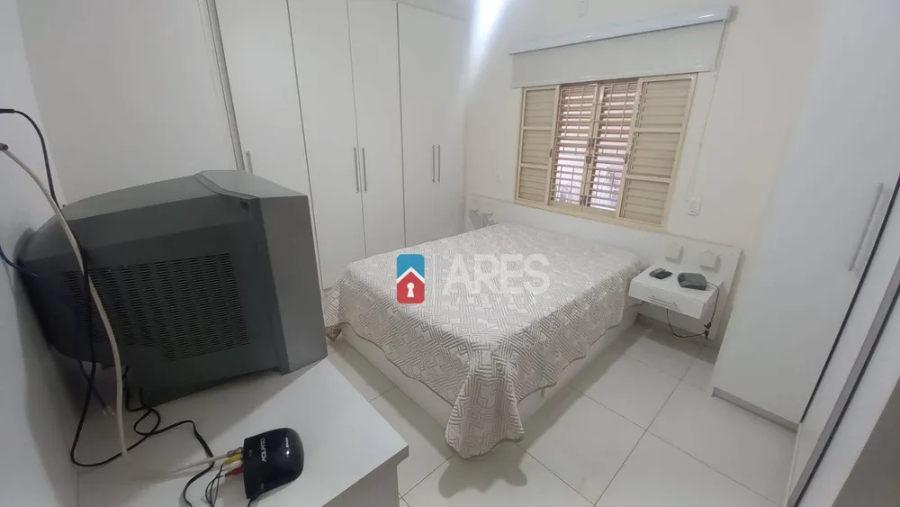 Casa, 3 quartos, 179 m² - Foto 2