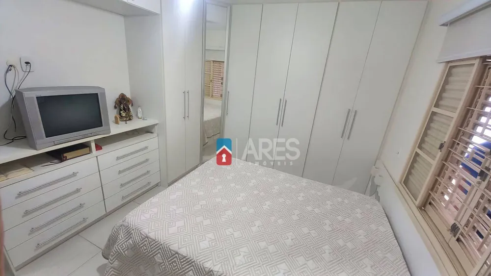 Casa, 3 quartos, 179 m² - Foto 1