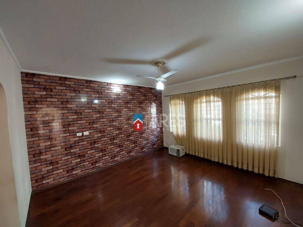 Casa, 5 quartos, 275 m² - Foto 1