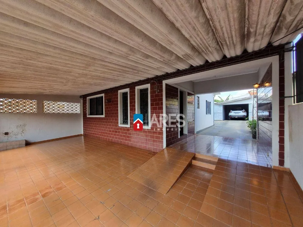 Casa, 4 quartos, 272 m² - Foto 1