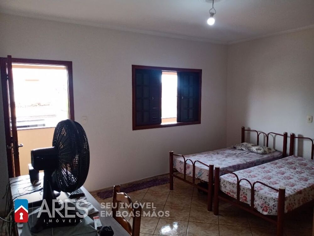 Casa, 3 quartos, 200 m² - Foto 3