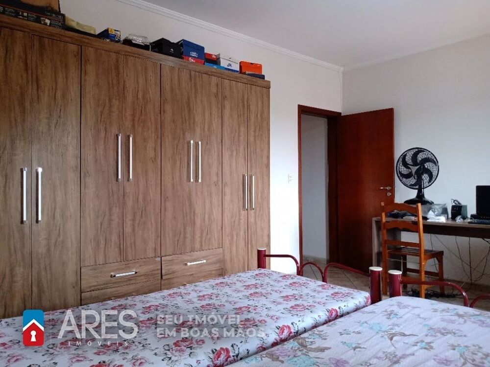 Casa, 3 quartos, 200 m² - Foto 4