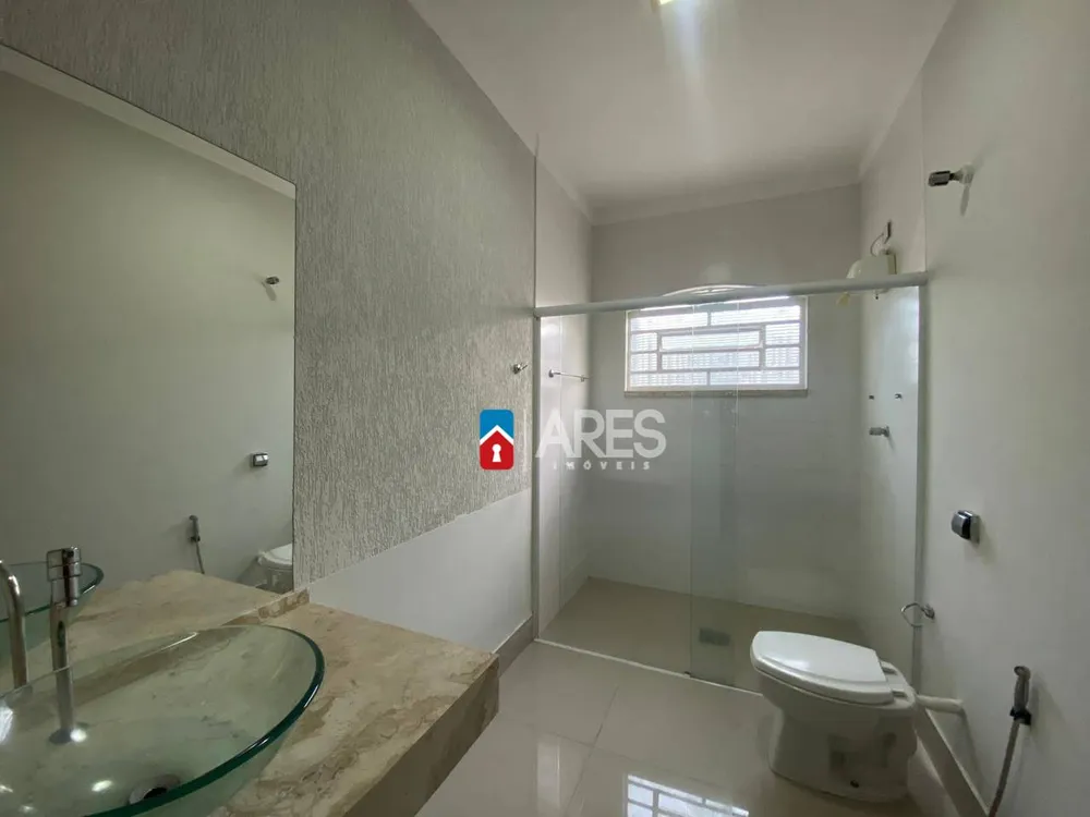 Casa, 4 quartos, 197 m² - Foto 1