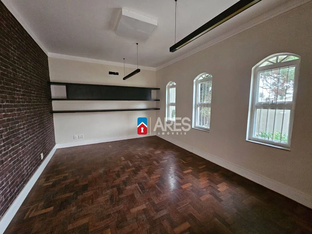 Casa, 4 quartos, 197 m² - Foto 2