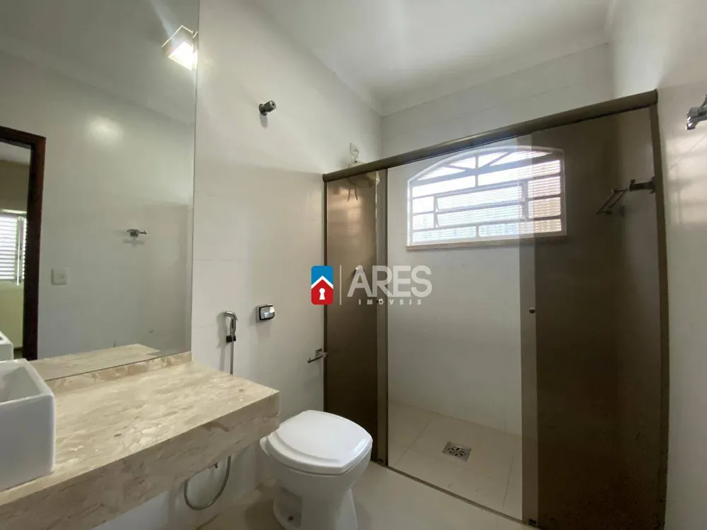 Casa, 4 quartos, 197 m² - Foto 2