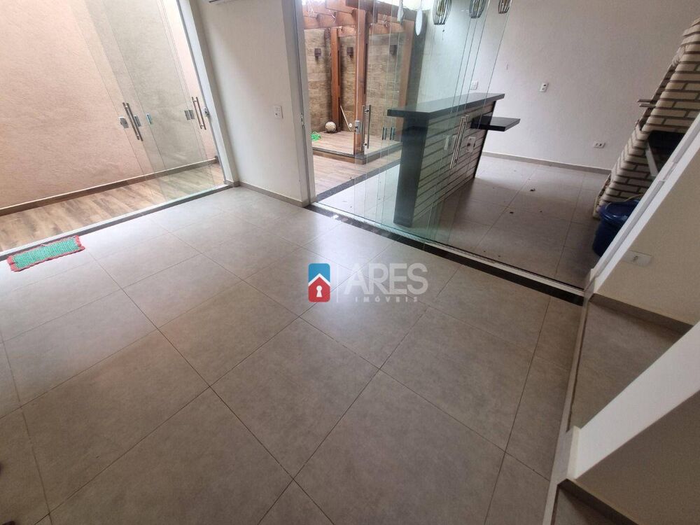 Casa, 3 quartos, 208 m² - Foto 4