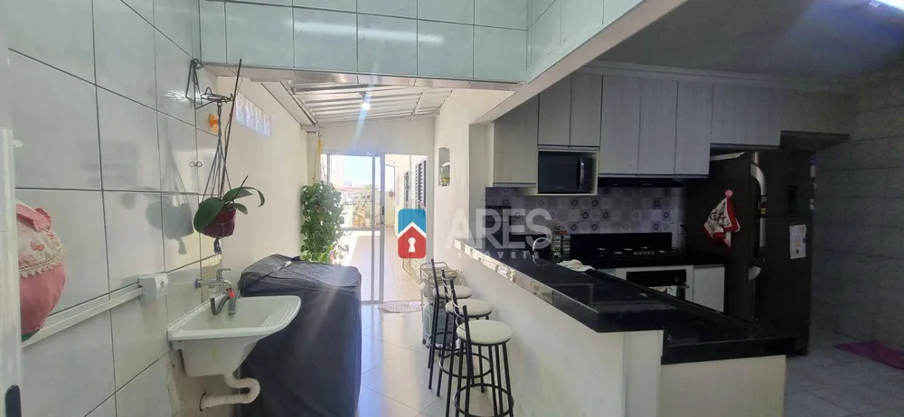 Casa, 3 quartos, 128 m² - Foto 2