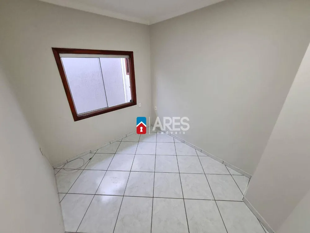 Casa, 3 quartos, 136 m² - Foto 2