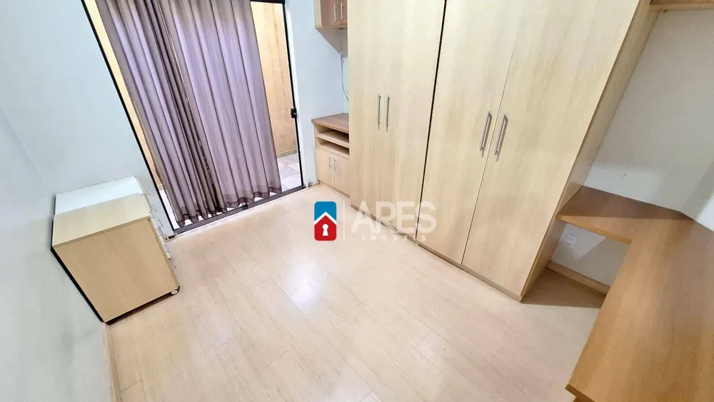 Casa, 4 quartos, 328 m² - Foto 2