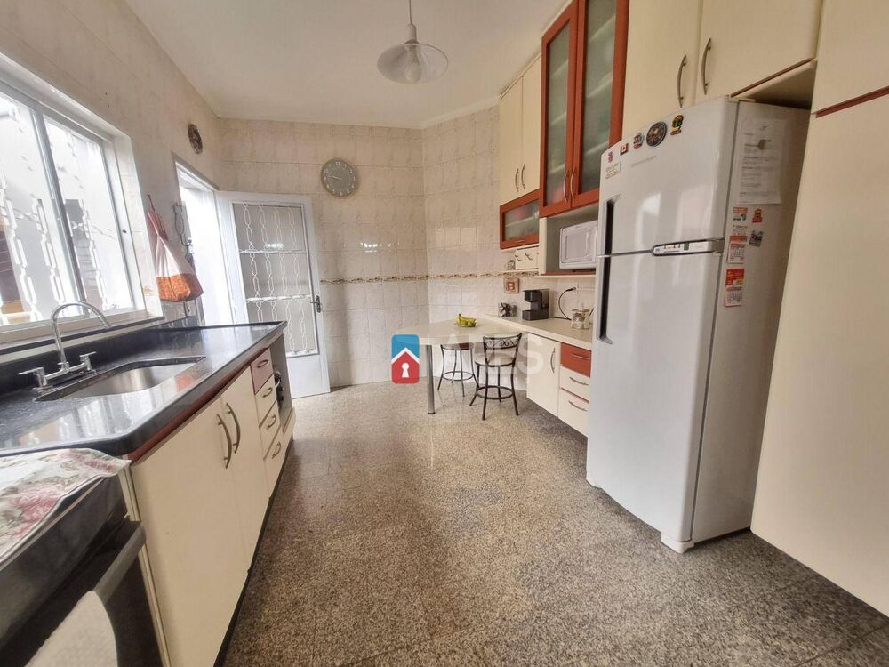Casa, 4 quartos, 270 m² - Foto 3