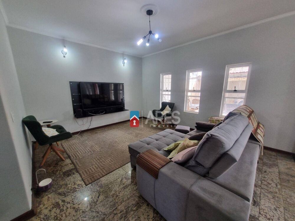 Casa, 4 quartos, 270 m² - Foto 2