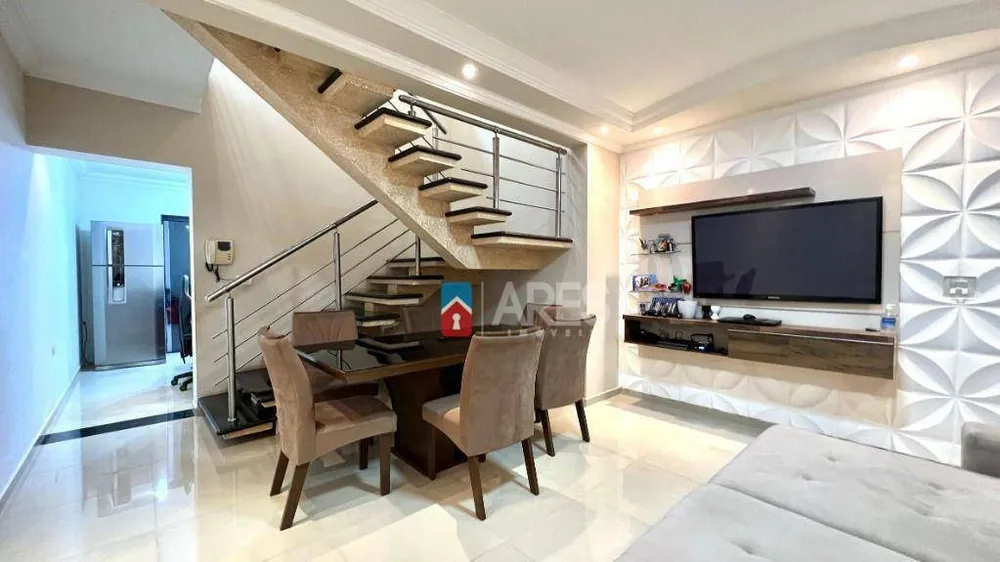 Casa, 2 quartos, 153 m² - Foto 1