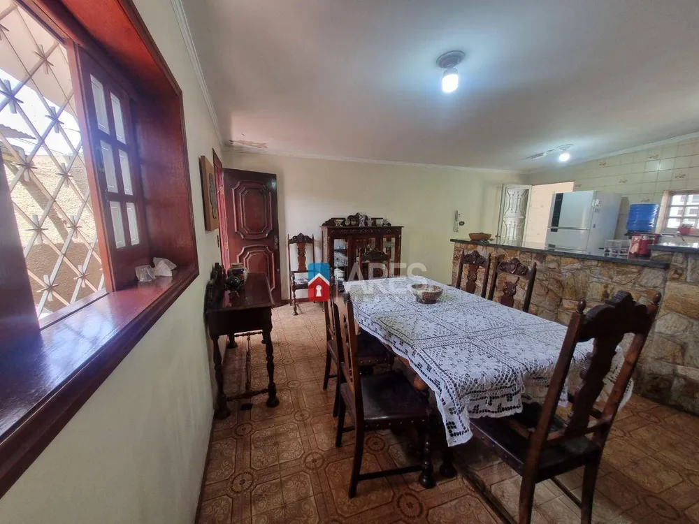 Casa, 4 quartos, 345 m² - Foto 1