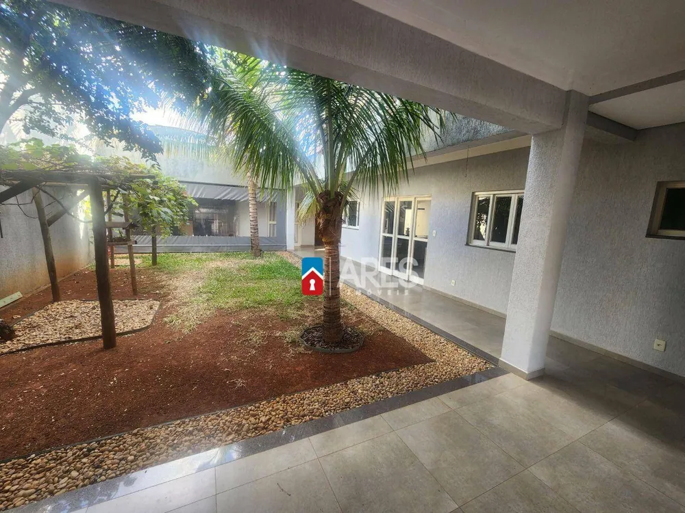 Casa, 3 quartos, 290 m² - Foto 2