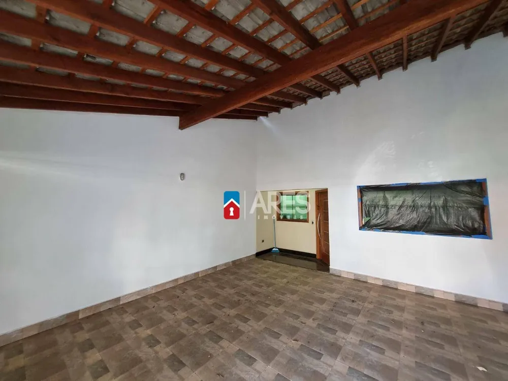 Casa, 3 quartos, 141 m² - Foto 1