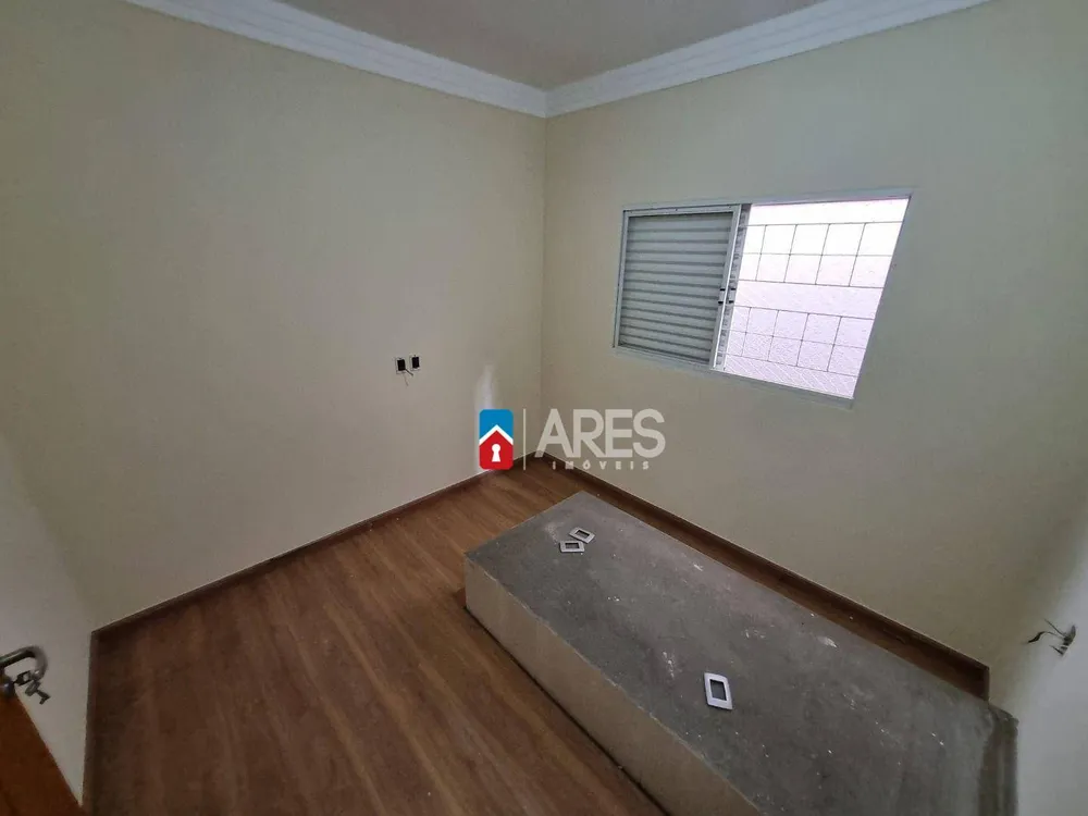 Casa, 3 quartos, 141 m² - Foto 4