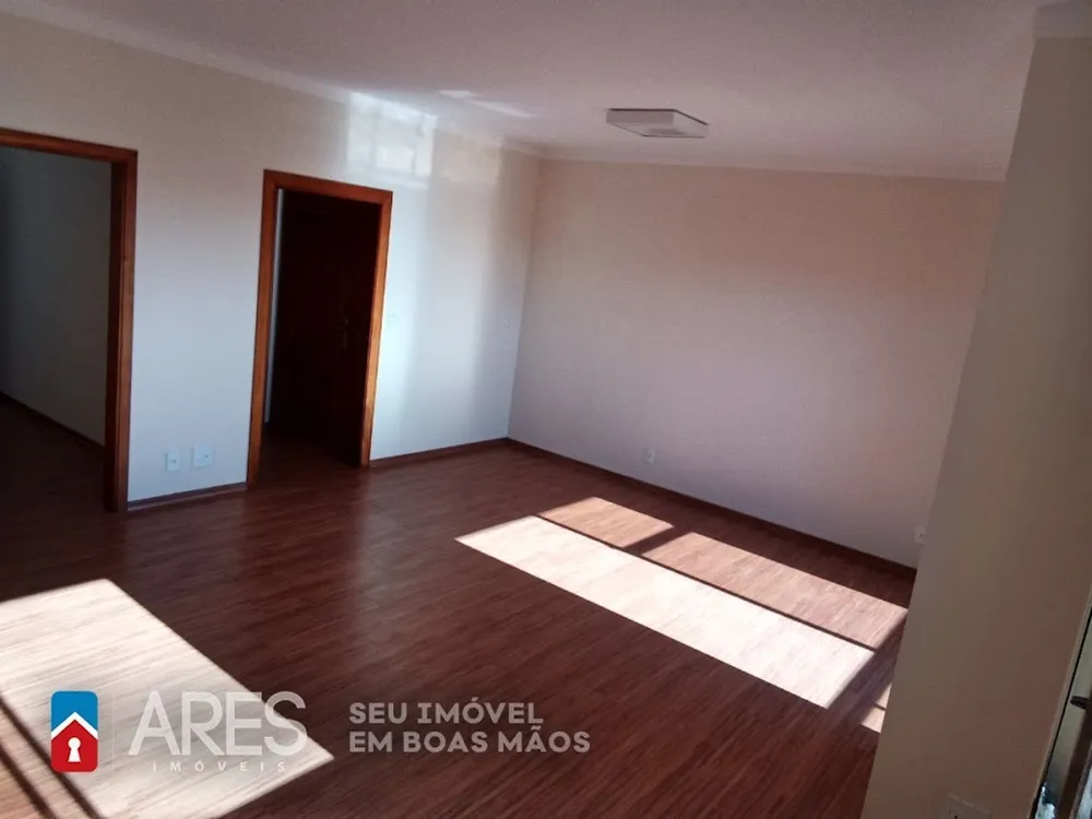 Apartamento, 3 quartos, 170 m² - Foto 2
