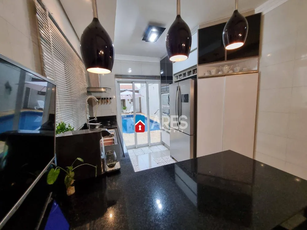 Casa, 4 quartos, 217 m² - Foto 10