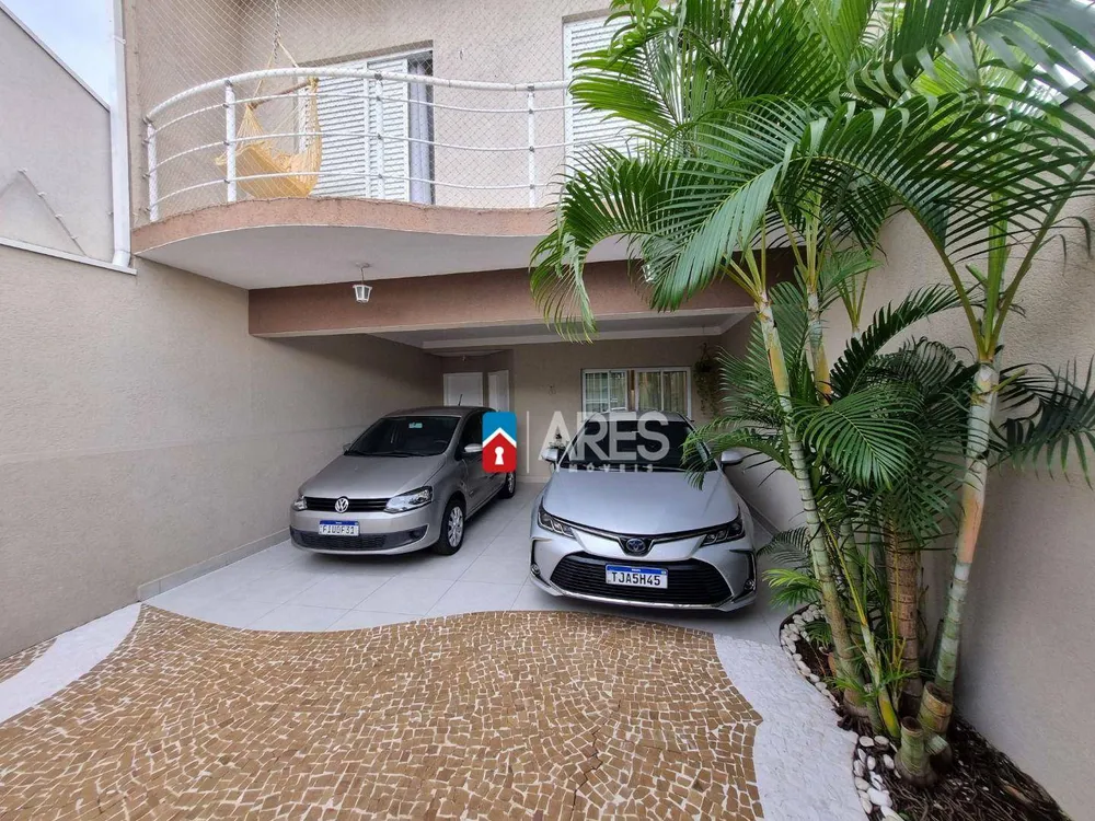 Casa, 4 quartos, 217 m² - Foto 2